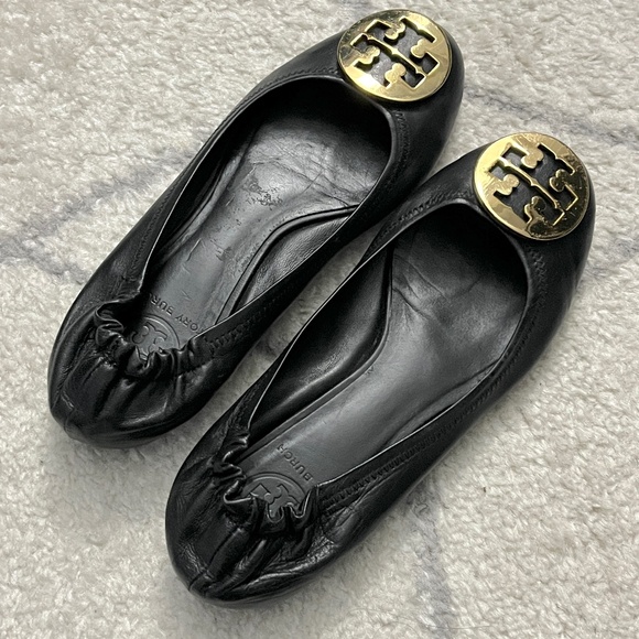 Tory Burch Reva Black Gold Medallion Ballet Flats - Picture 3 of 14